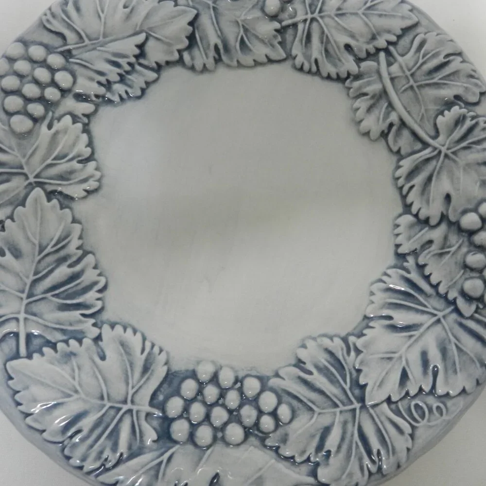 Williams Sonoma Italy blue Grapevine salad snack side plate Micro Dish NWT NEW